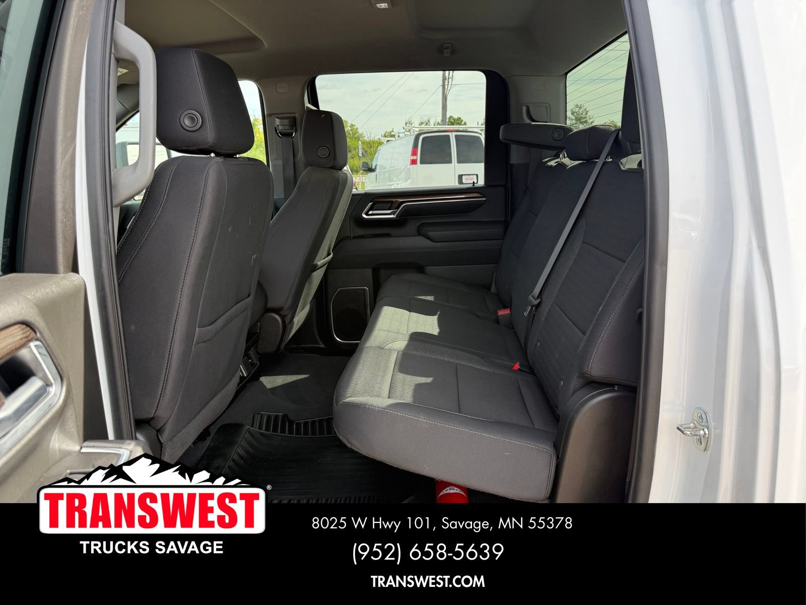 Used 2025 Chevrolet Silverado 2500 LT w/ Convenience Package AWD/4WD image 6