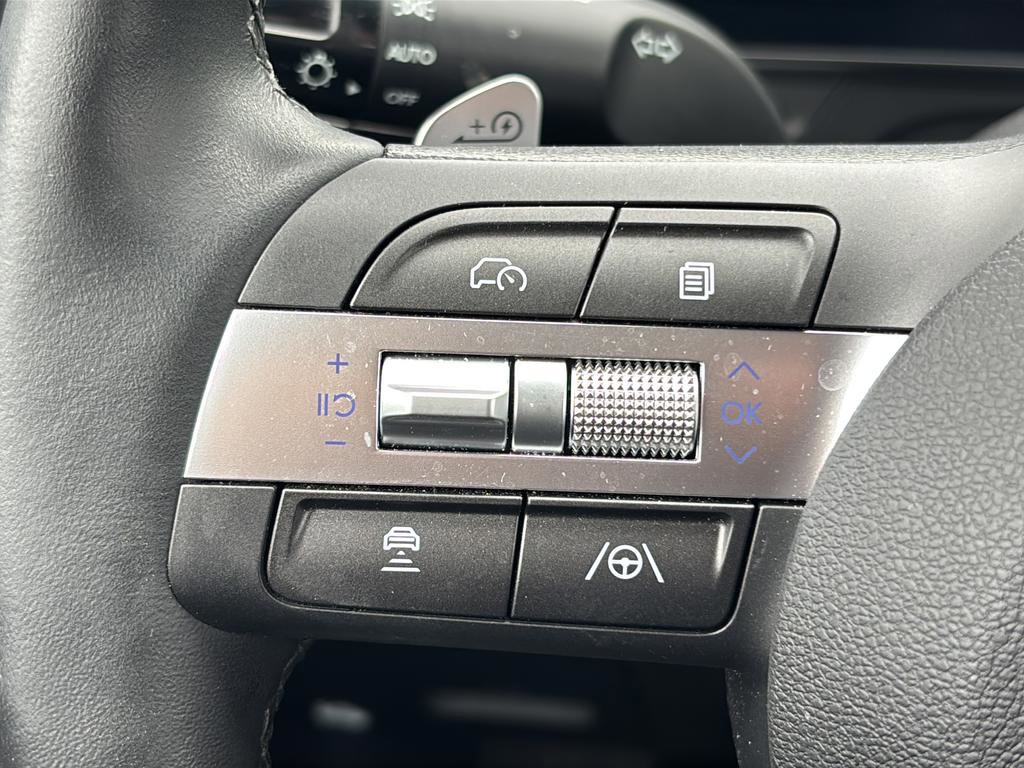 Certified 2024 Hyundai Kona SEL FWD image 22