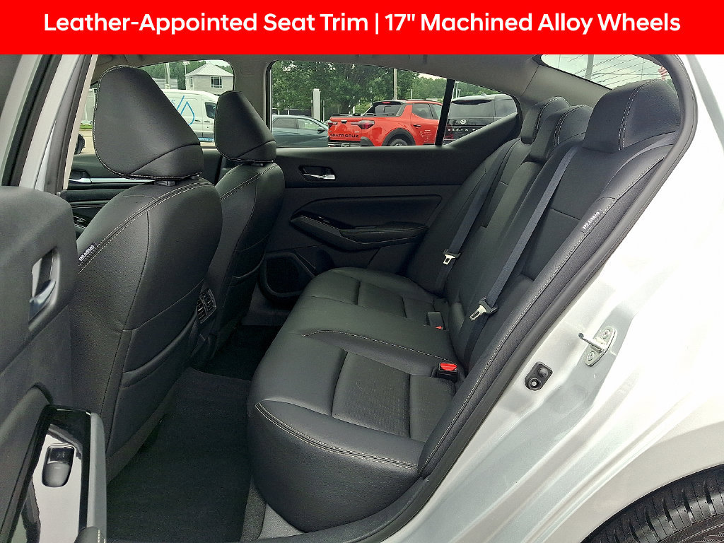 Used 2022 Nissan Altima 2.5 SL FWD image 13
