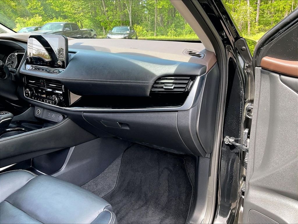 Certified 2022 Nissan Rogue SL w/ SL Premium Package AWD/4WD image 13