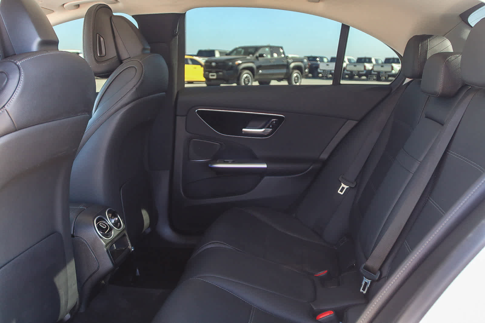 Used 2023 Mercedes-Benz C 300 Sedan image 18