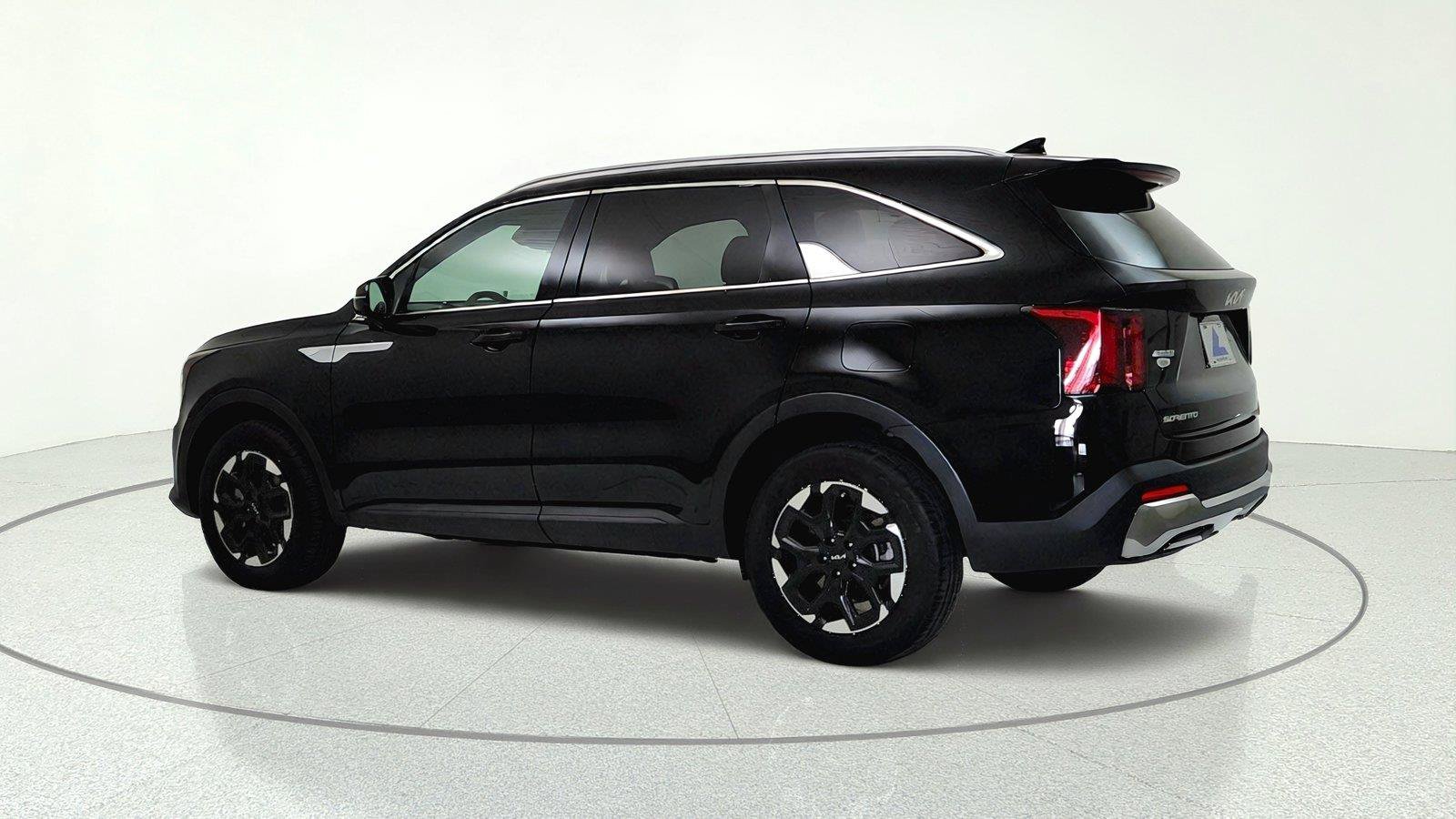 Used 2025 Kia Sorento S AWD/4WD image 8