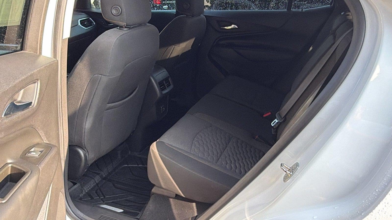Used 2020 Chevrolet Equinox LT FWD image 22