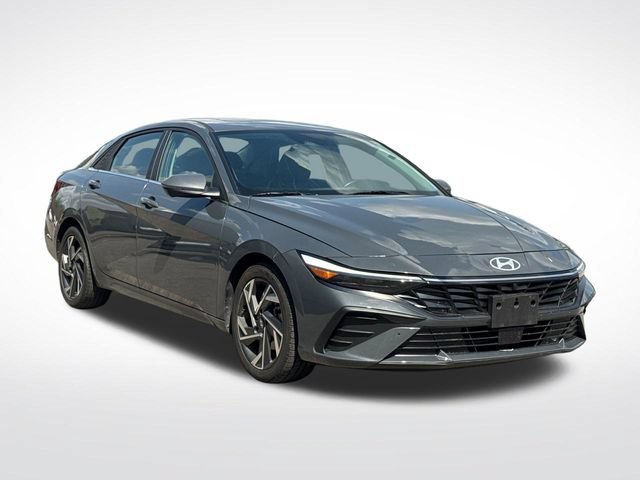 Used 2024 Hyundai Elantra Limited FWD image 7