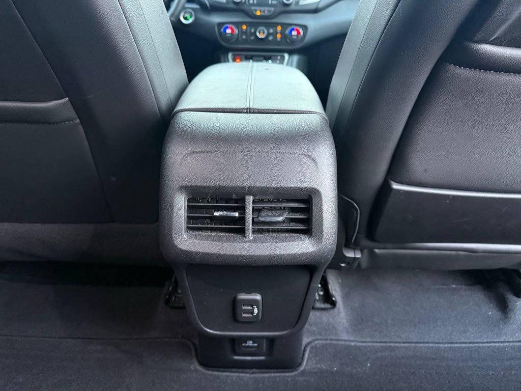 Used 2023 GMC Terrain SLT w/ Tech Package image 24