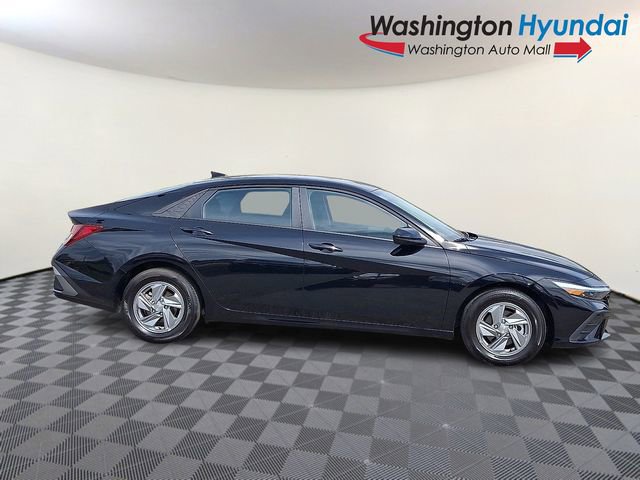 Certified 2026 Hyundai Elantra SE FWD image 7