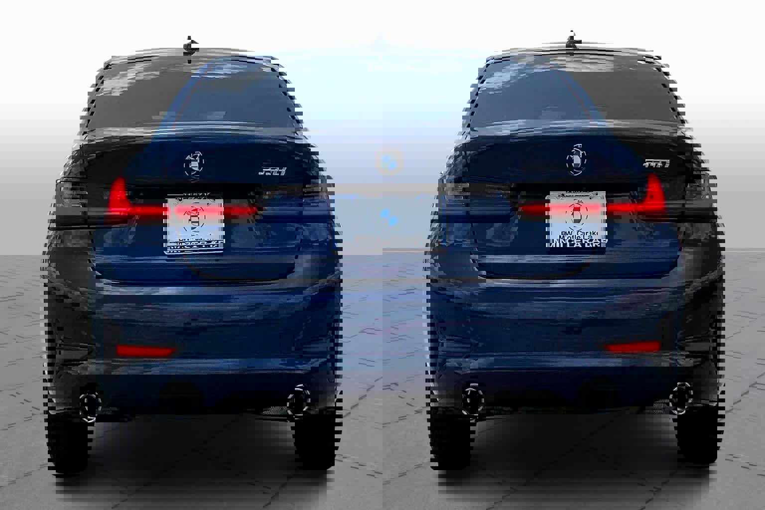 Used 2021 BMW 330i Sedan w/ Premium Package image 7