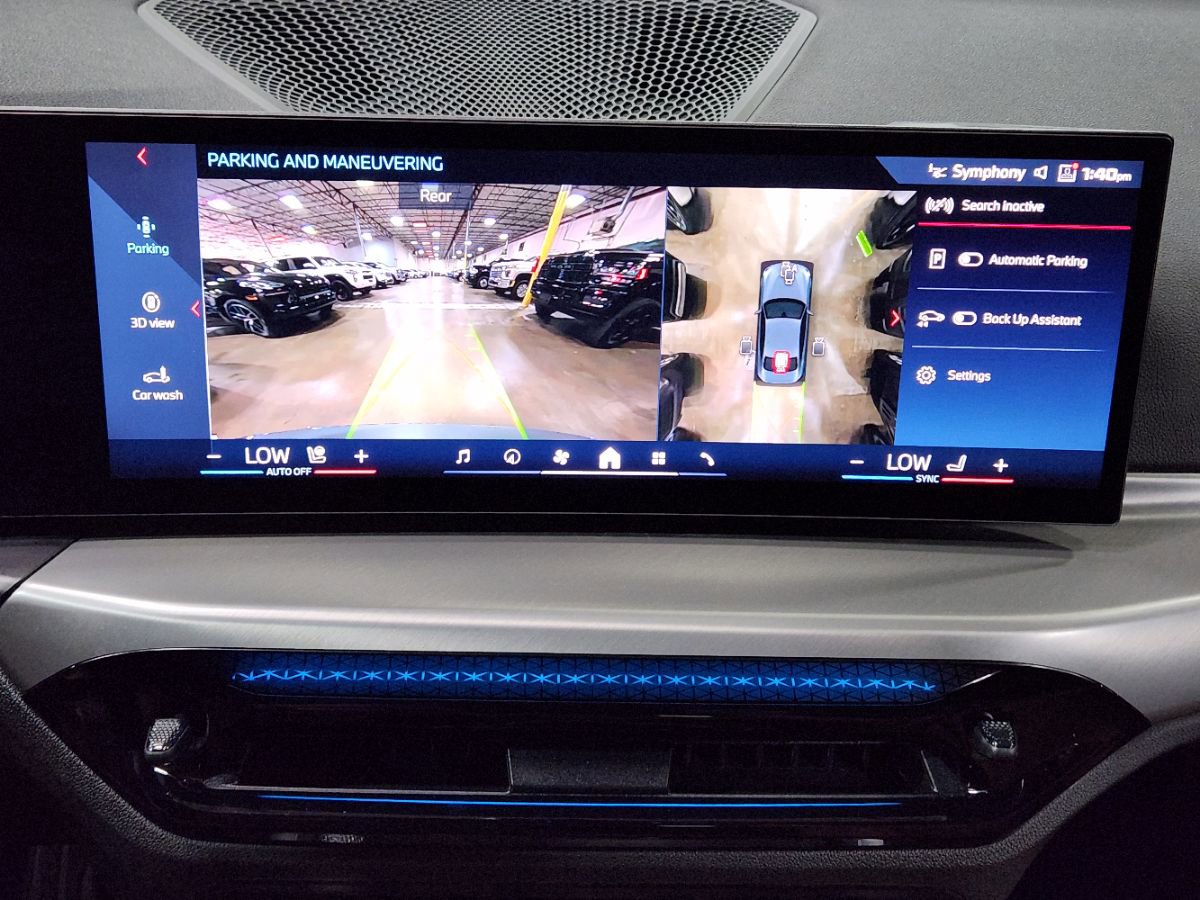 Used 2025 BMW M240i Coupe w/ Premium Package image 36