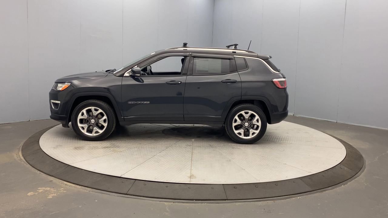 Used 2018 Jeep Compass Limited w/ Navigation Group AWD/4WD image 2