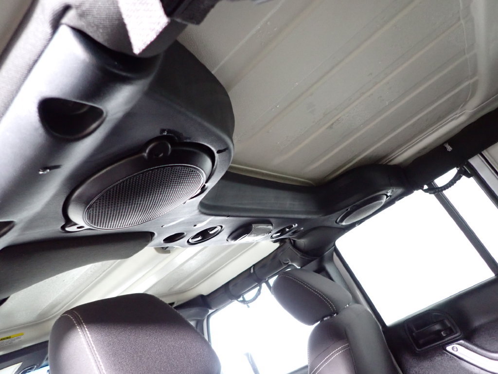 Used 2013 Jeep Wrangler Unlimited Sahara w/ Dual Top Group AWD/4WD image 5