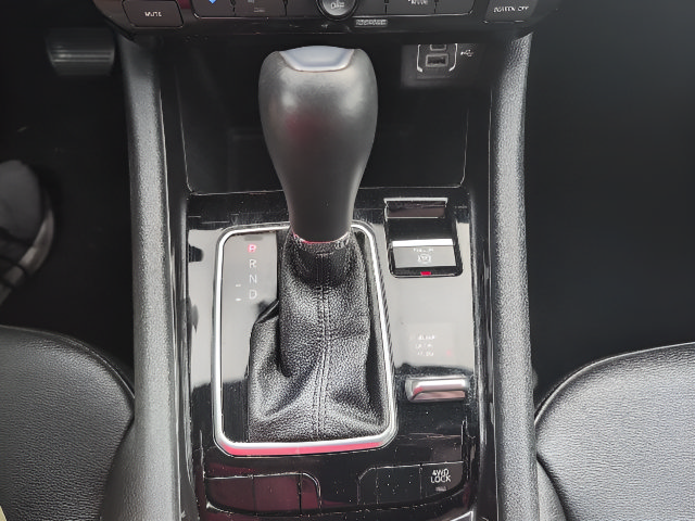 Used 2024 Jeep Compass Latitude AWD/4WD image 15