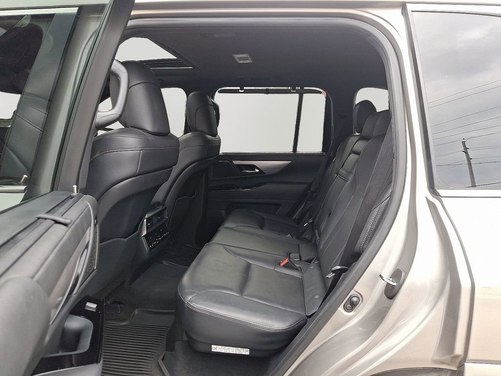 Used 2023 Lexus LX 600 F Sport w/ Accessory Package (Z1) AWD/4WD image 8