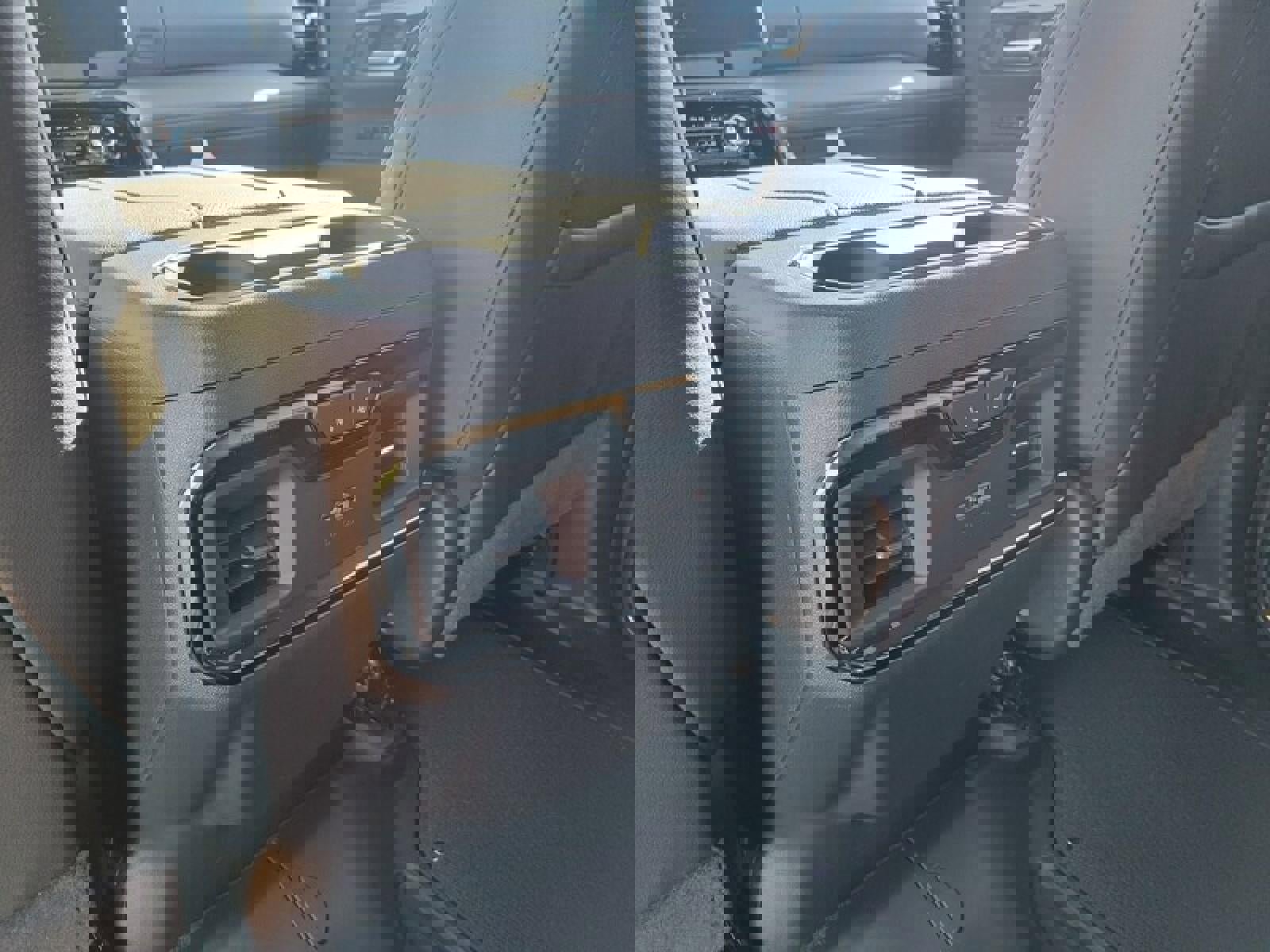 New 2026 GMC Sierra 1500 AT4 w/ AT4 Premium Package image 27