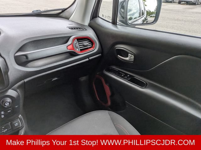 Certified 2023 Jeep Renegade Trailhawk AWD/4WD image 16