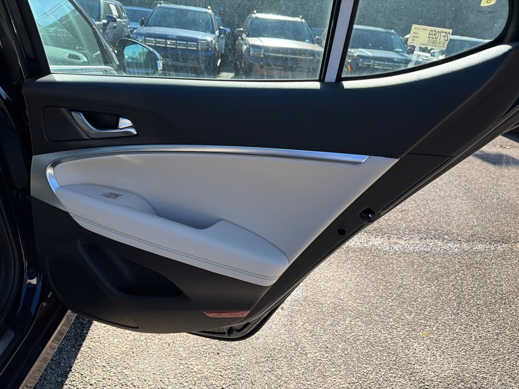 New 2026 Genesis G70 2.5T image 16