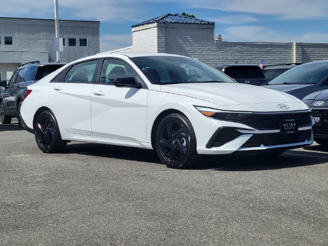 New 2026 Hyundai Elantra Sport FWD image 25