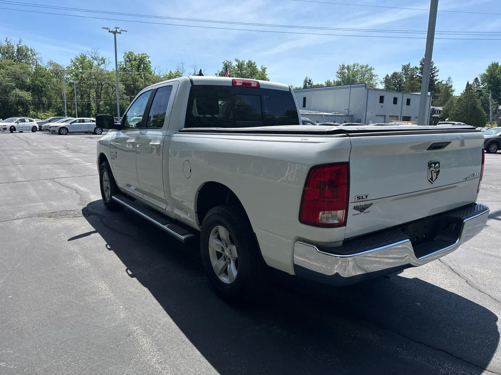 Used 2020 RAM 1500 Classic SLT AWD/4WD image 5