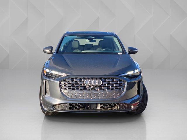 Used 2025 Audi Q5 Premium w/ Convenience Package image 3