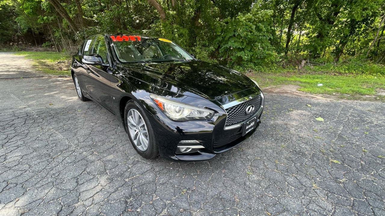 Used 2015 INFINITI Q50 Premium w/ Technology Package AWD/4WD image 13