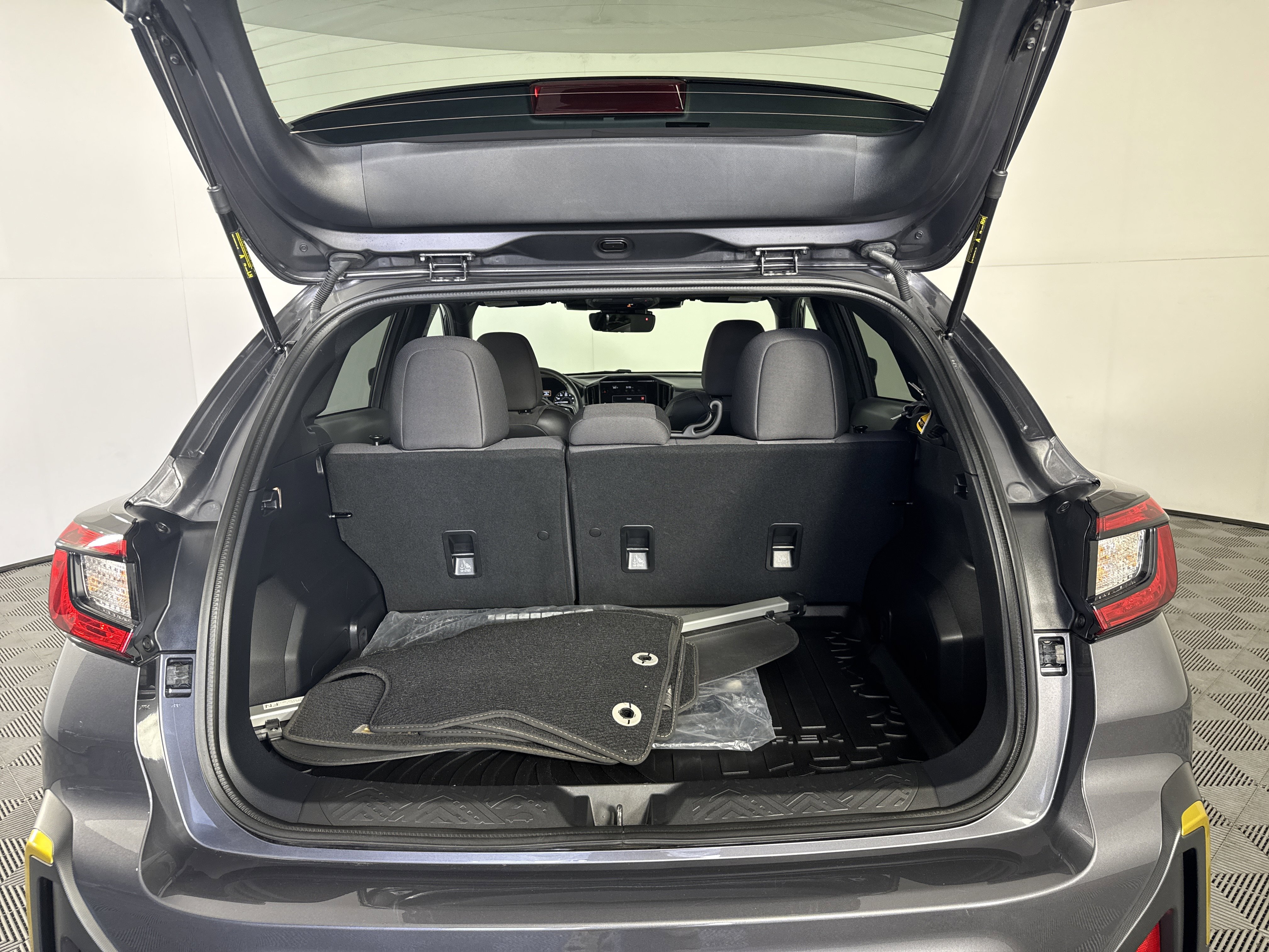 Used 2025 Subaru Crosstrek 2.5i Sport w/ Crosstrek Mirror Package AWD/4WD image 24