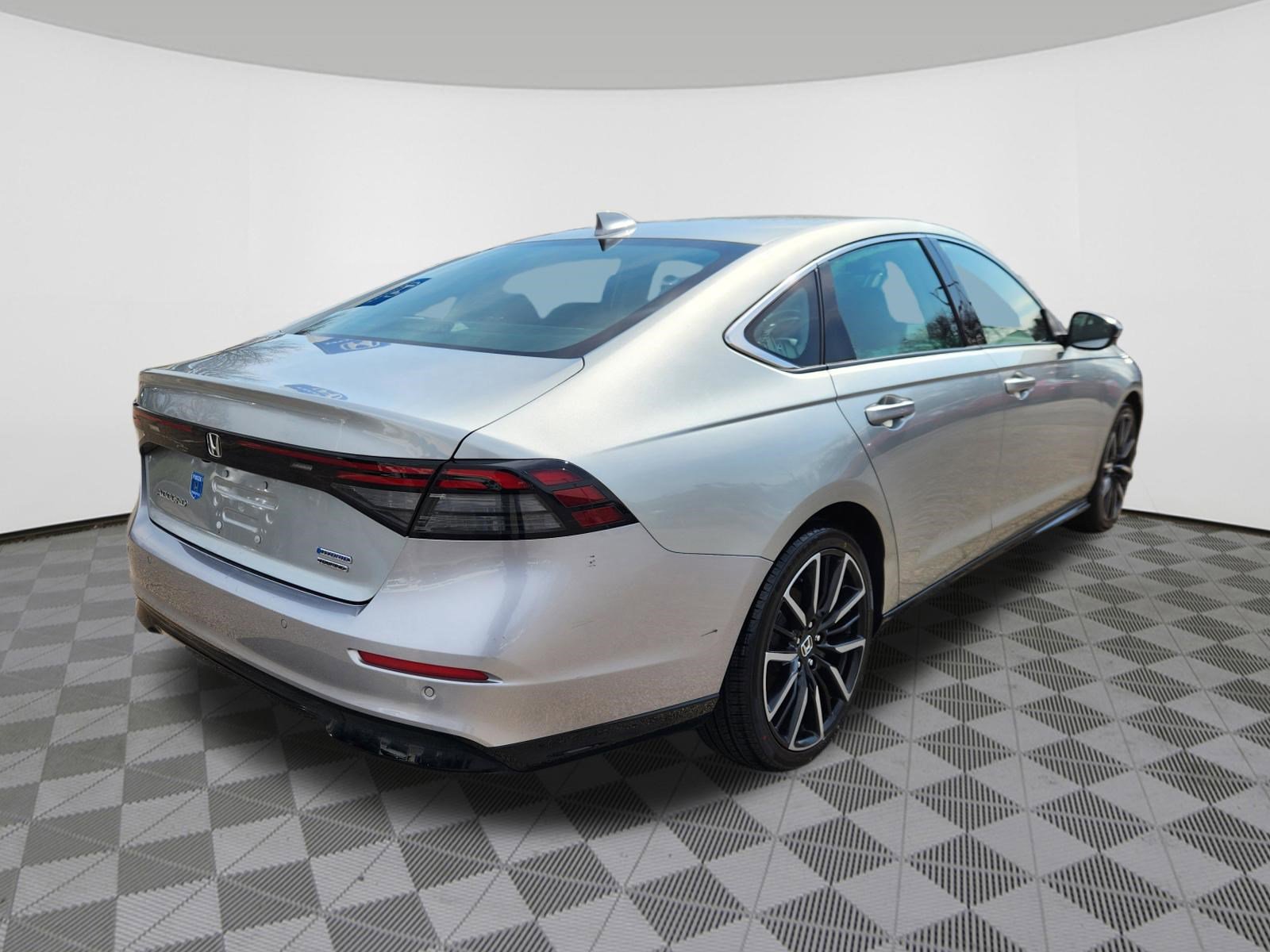 Certified 2024 Honda Accord Touring image 4