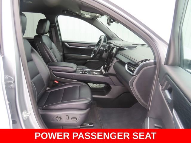 Used 2024 GMC Acadia Elevation w/ Black Edition image 24