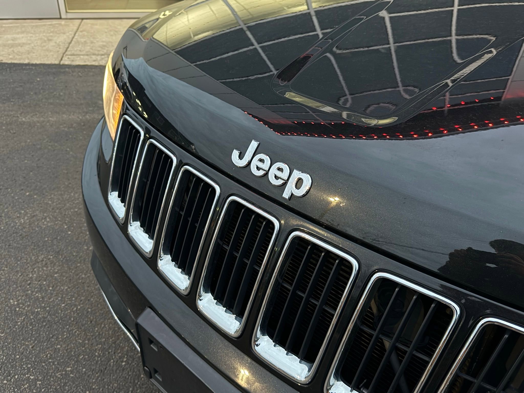 Used 2015 Jeep Grand Cherokee Limited image 9
