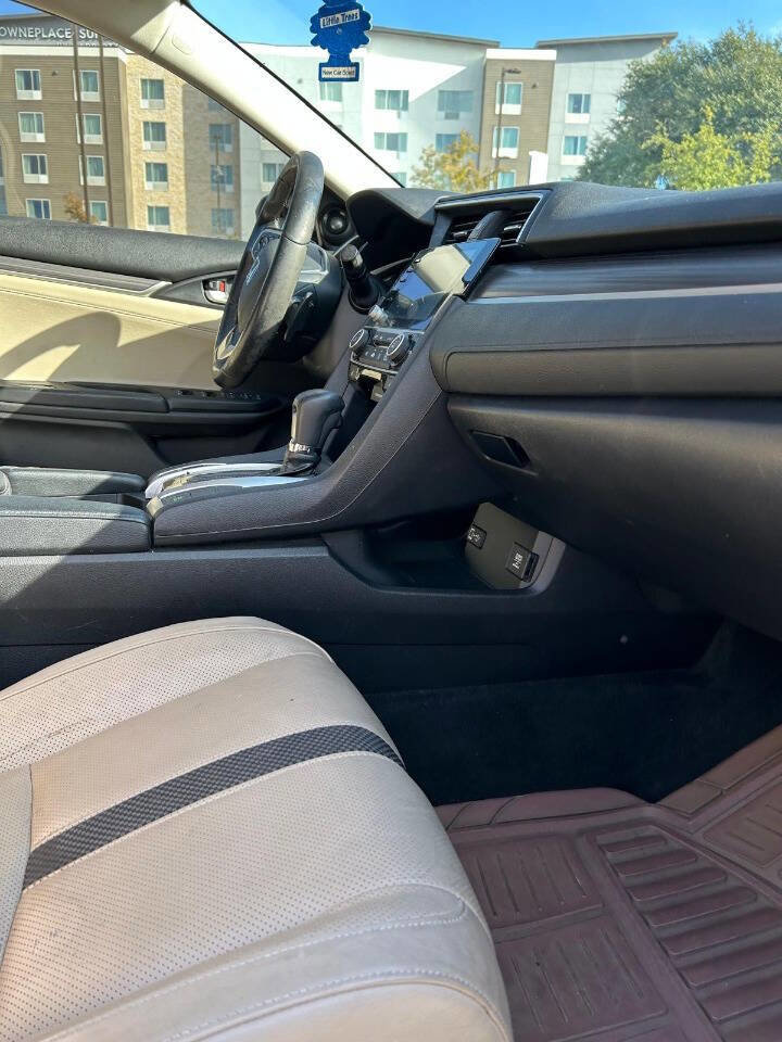 Used 2019 Honda Civic Touring image 21