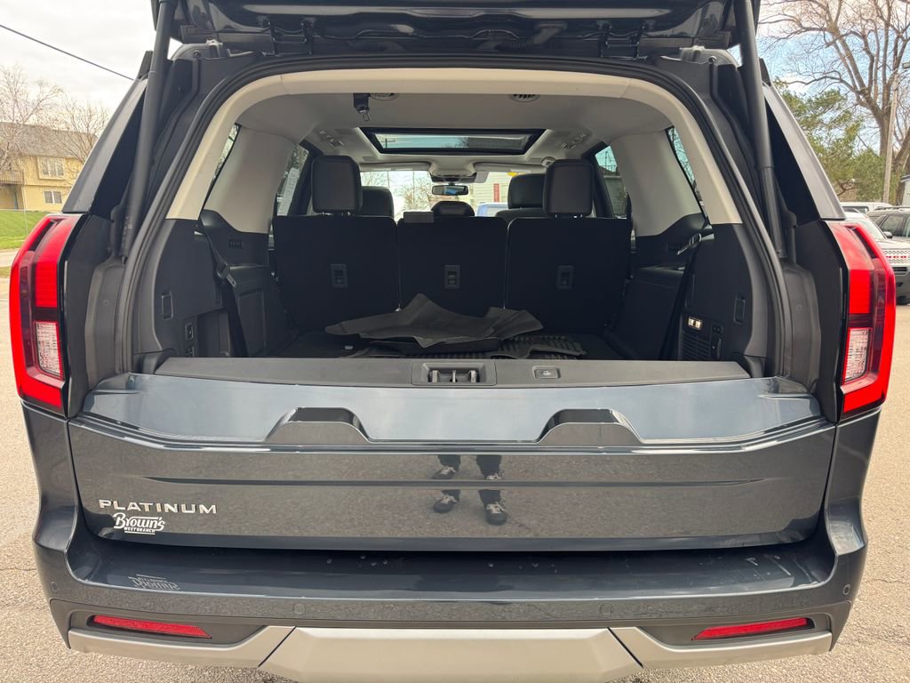 Used 2025 Ford Expedition Platinum w/ Driver's Package image 9