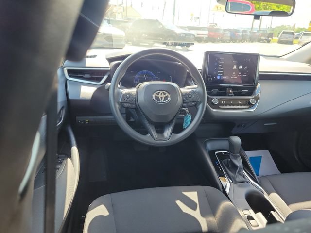 Used 2026 Toyota Corolla LE FWD image 8