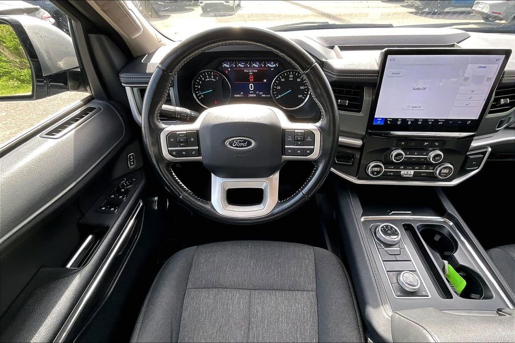 Used 2024 Ford Expedition XLT AWD/4WD image 8