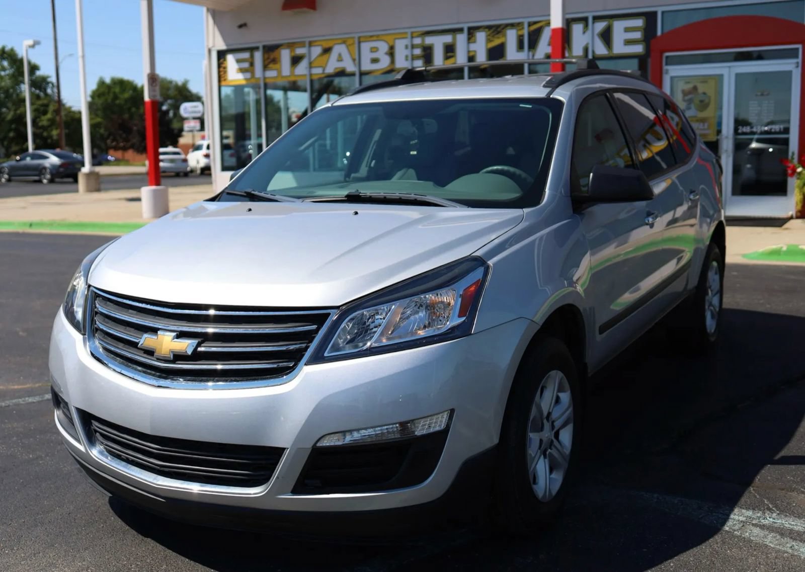 Used 2017 Chevrolet Traverse LS FWD video 1
