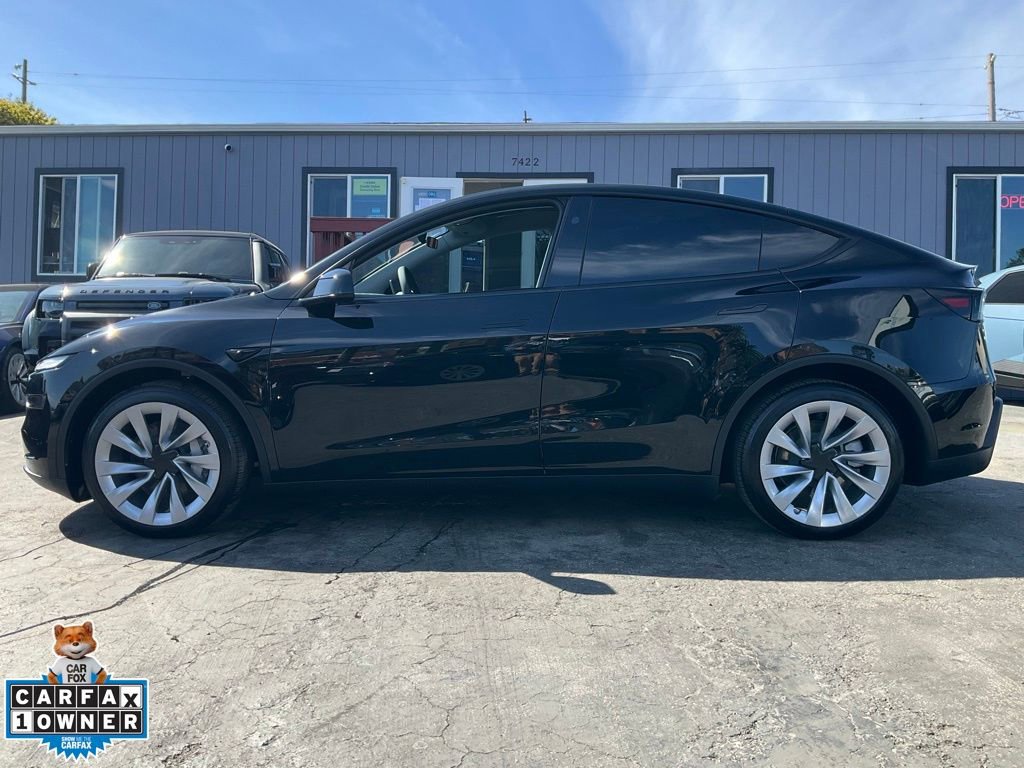 Used 2026 Tesla Model Y AWD image 5