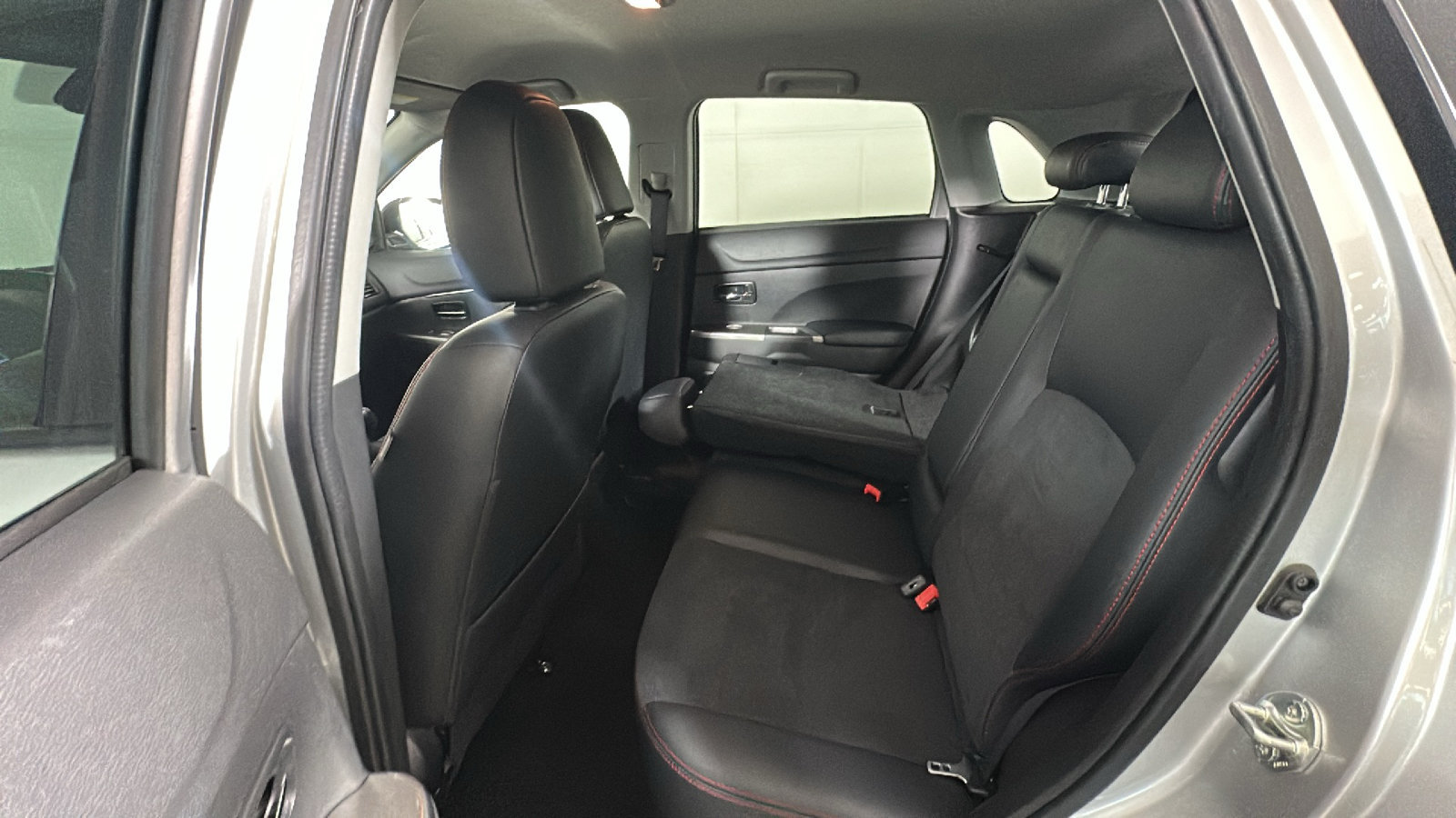 Used 2024 Mitsubishi Outlander Sport SE AWD/4WD image 30