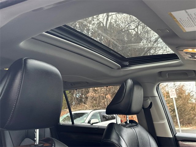 Used 2023 Toyota Highlander Limited image 14