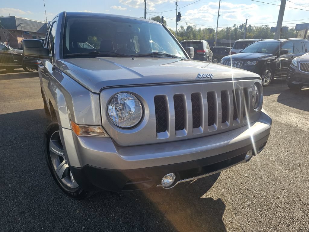 Used 2017 Jeep Patriot High Altitude FWD image 4