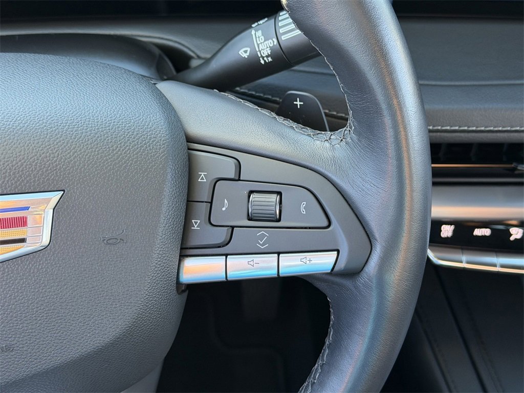 Used 2024 Cadillac XT4 Premium Luxury image 13