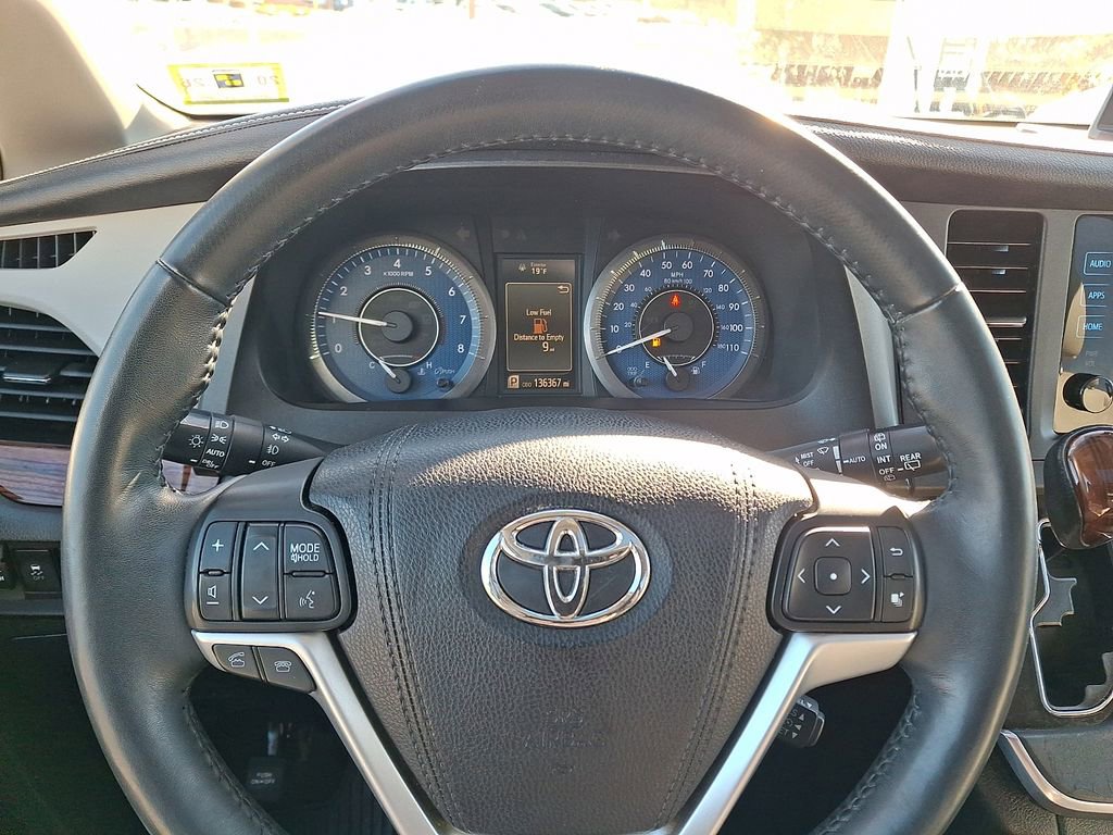 Used 2017 Toyota Sienna Limited image 20