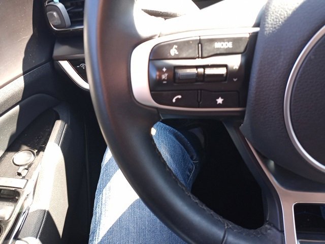 Used 2025 Kia Sportage EX image 21