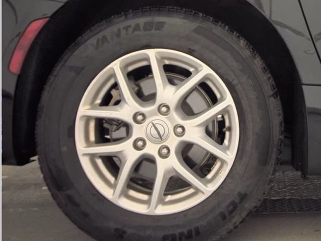 Used 2023 Chrysler Pacifica Touring-L FWD image 19