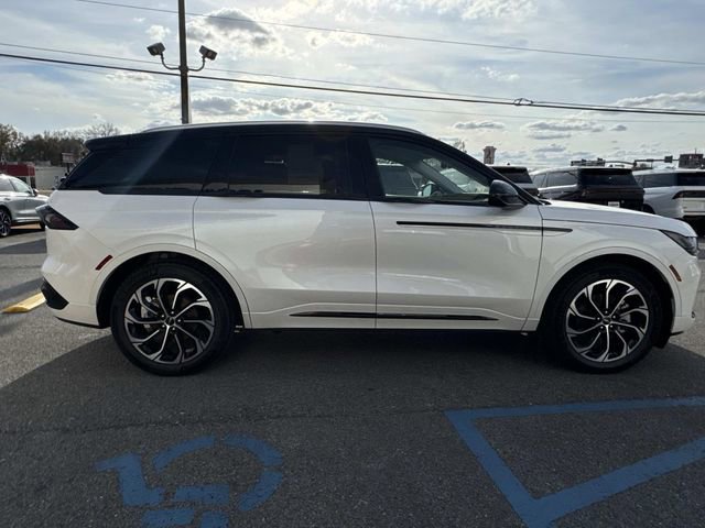 New 2026 Lincoln Nautilus Reserve AWD/4WD image 3