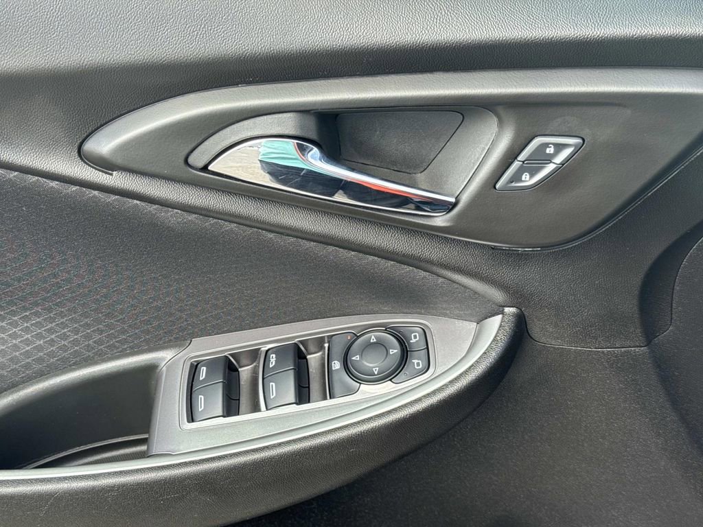 Used 2024 Chevrolet Malibu LT image 18