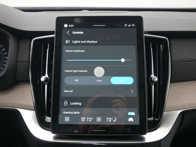 New 2026 Volvo XC90 B6 Plus w/ Protection Package Premier AWD/4WD image 17
