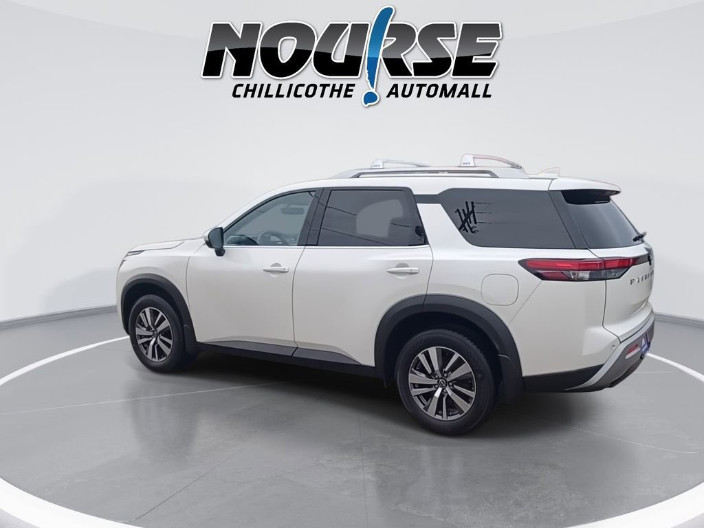 Used 2024 Nissan Pathfinder SL image 6