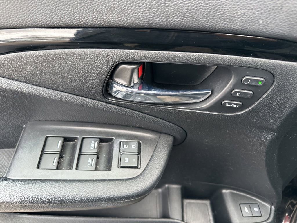 Certified 2019 Honda Pilot Touring image 18