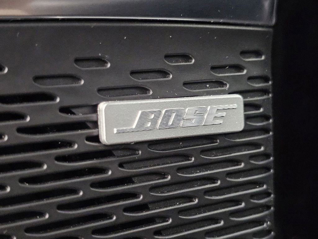 Used 2025 GMC Acadia Elevation image 33