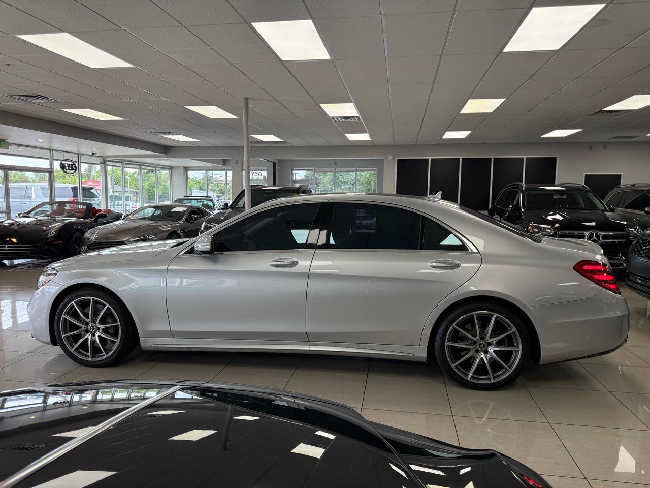 Used 2019 Mercedes-Benz S 560 Sedan image 6