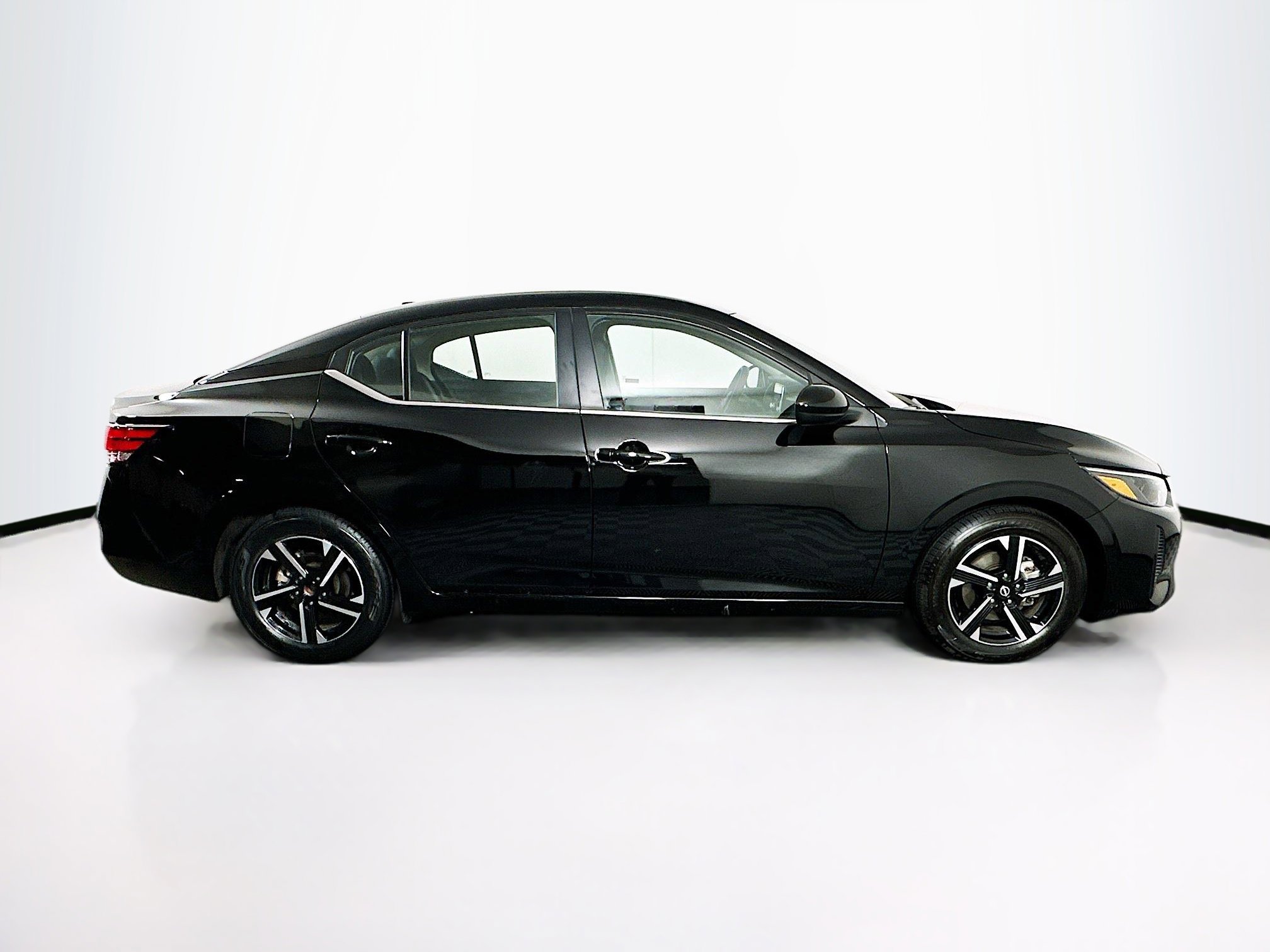 Used 2025 Nissan Sentra SV FWD image 10