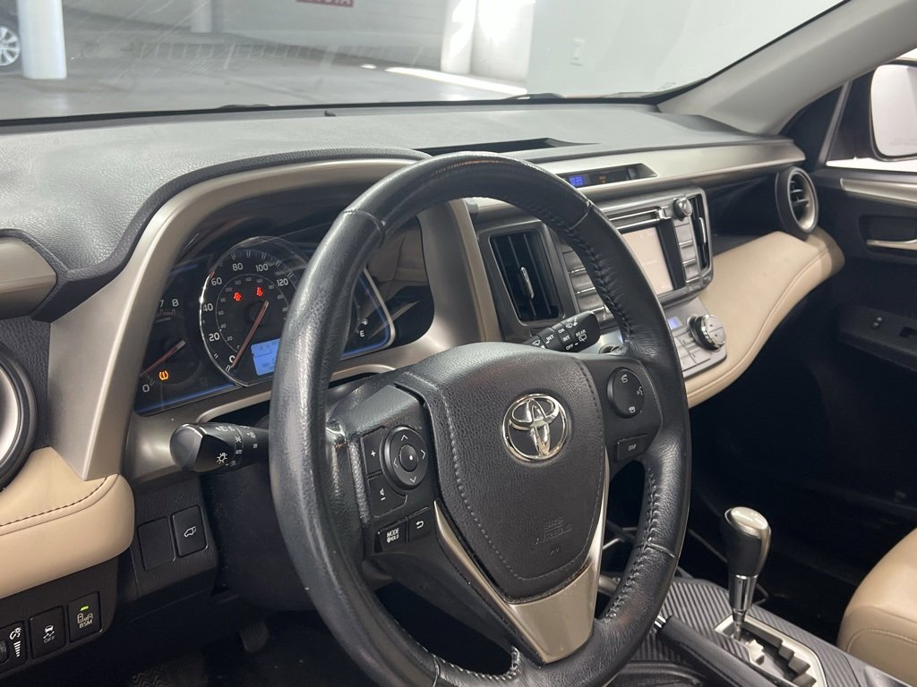 Used 2015 Toyota RAV4 Limited image 10