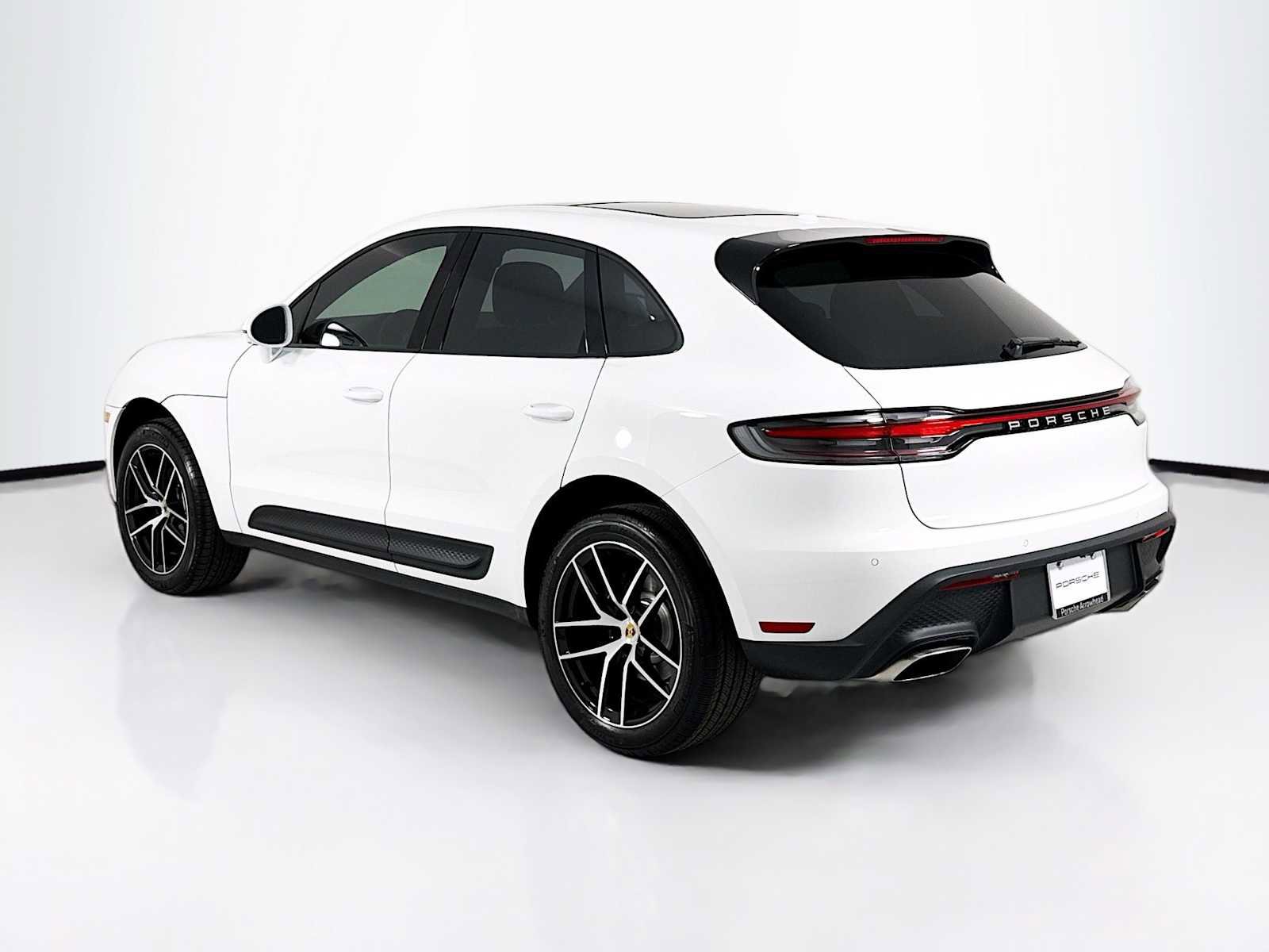 New 2026 Porsche Macan image 3